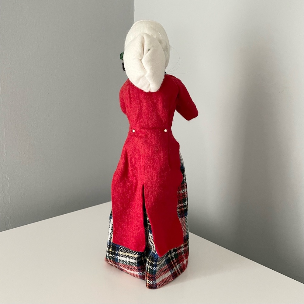 Caroler with Plaid & Red Coat by Byers' Choice - Picture 4 of 8